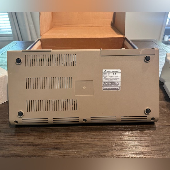 Original 80’s Commodore 64 - Picture 7 of 15